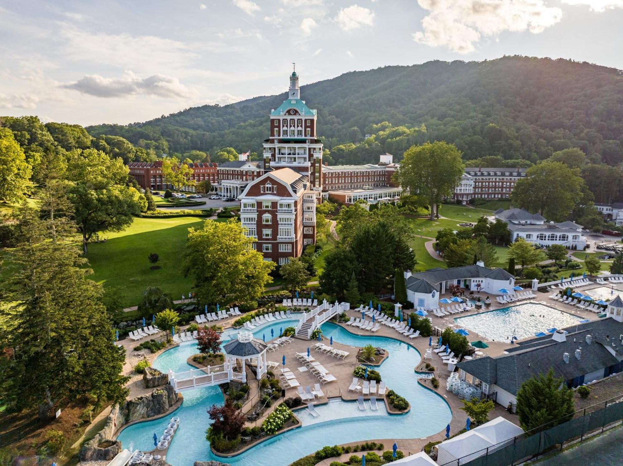 The Omni Homestead Resort & Spa Hot Springs Bagian luar foto